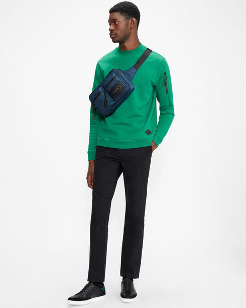 <P>Slim Fit Chinos</P>