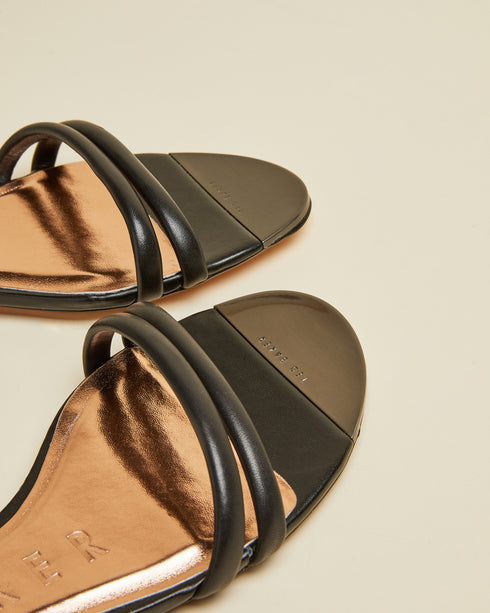 <P>Keltra - 40 / Black</P>