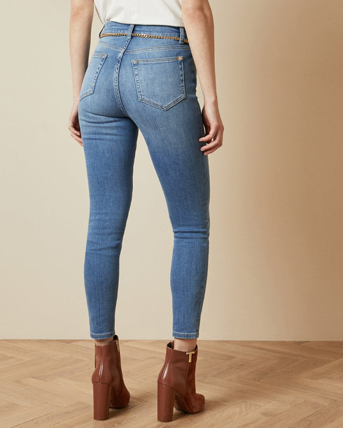 <P>Skinny Jean With Chain Belt</P>