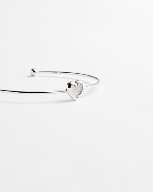 <P>Mother Of Pearl Heart Stud Earring</P>
