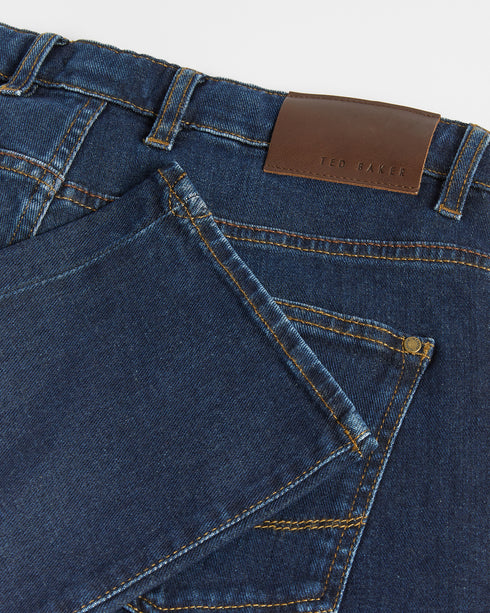 <P><Span Style="Text-Decoration: Underline;">Straight Leg Mid Wash Denim Jean</Span></P>
<P><Meta Charset="Utf-8"><Span>Do...