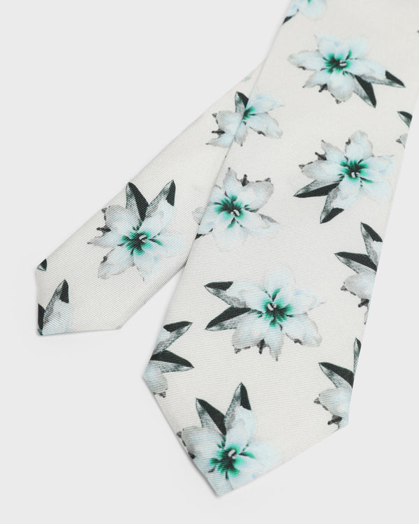 <P Class="Description"><Span Style="Text-Decoration: Underline;">Tie</Span></P>
<P Class="Description">Let Your Tie Do The...