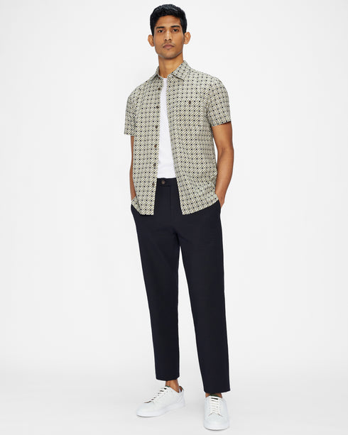 <P>Ss Mid Scale Geo Print Shirt</P>