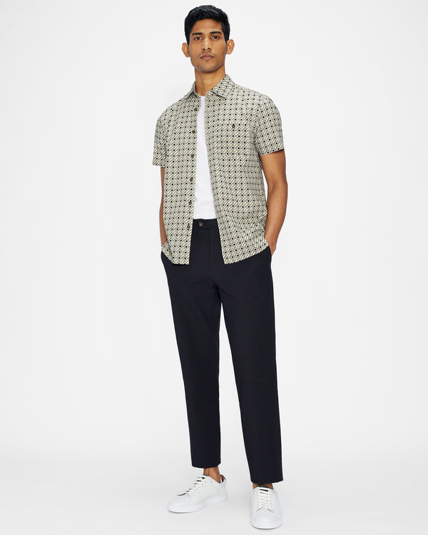 <P>Ss Mid Scale Geo Print Shirt</P>