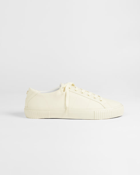 <P><Span Style="Text-Decoration: Underline;">Leather Colour Drench Vulcanised Trainer</Span></P>
<Div Class="Finer-Details...