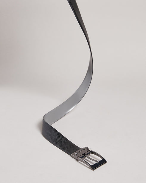 <P>Cross Hatch Leather Reversible Belt</P>