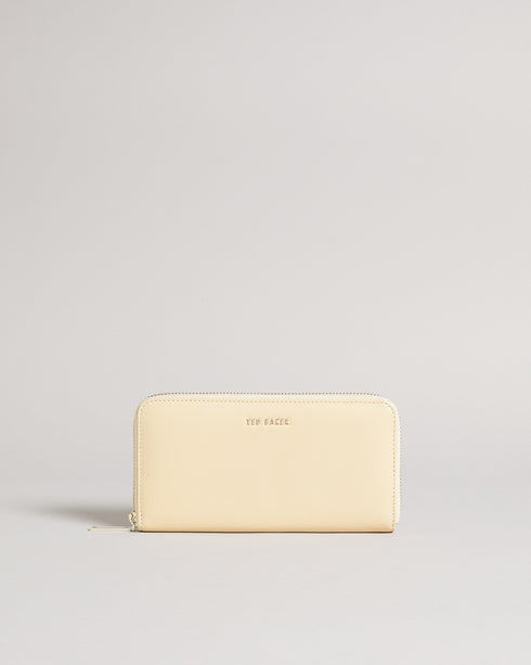 <P><Span Style="Text-Decoration: Underline;">Large Zip Around Purse</Span></P>
<P><Meta Charset="Utf-8"><Span>Is A Bag A B...