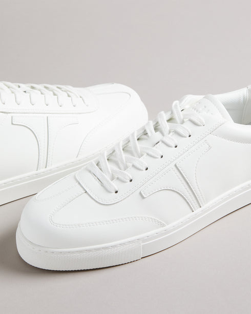 <P>Retro Leather Sneaker</P>