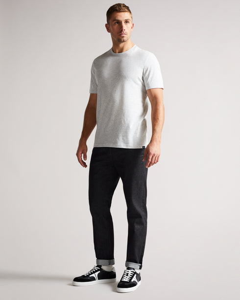 <P><Span Style="Text-Decoration: Underline;">Slim Leg Denim Jean</Span></P>
<P><Meta Charset="Utf-8"><Span>A Classic Cut T...