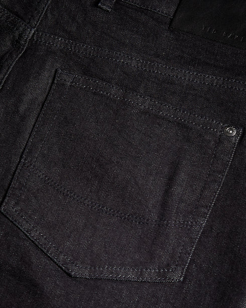 <P><Span Style="Text-Decoration: Underline;">Slim Leg Denim Jean</Span></P>
<P><Meta Charset="Utf-8"><Span>A Classic Cut T...