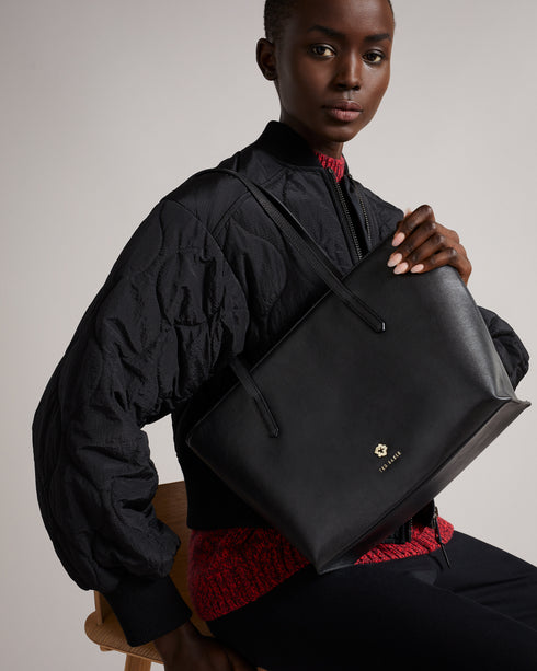 <P>Flower Eyelet Small Shopper</P>