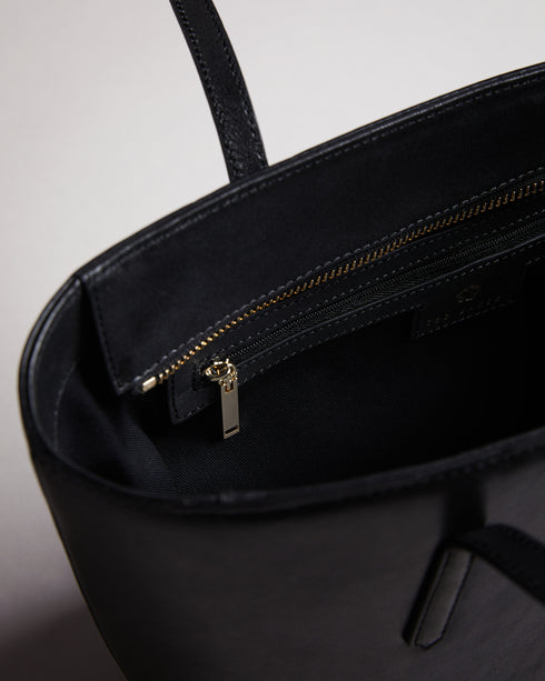 <P>Flower Eyelet Small Shopper</P>