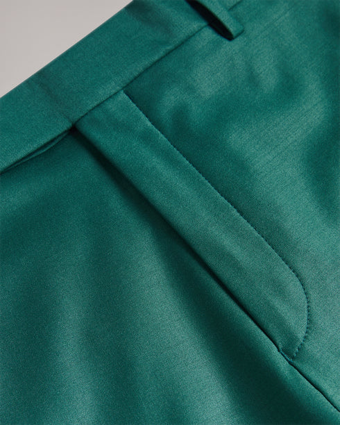 <P>Slim Fit Trs</P>