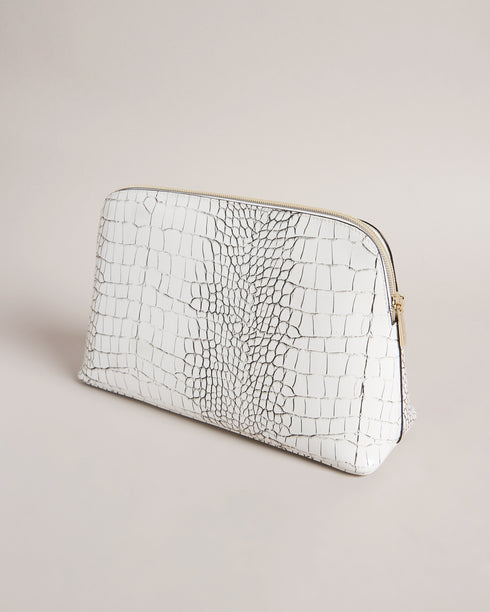 <P>Imitation Croc Washbag</P>